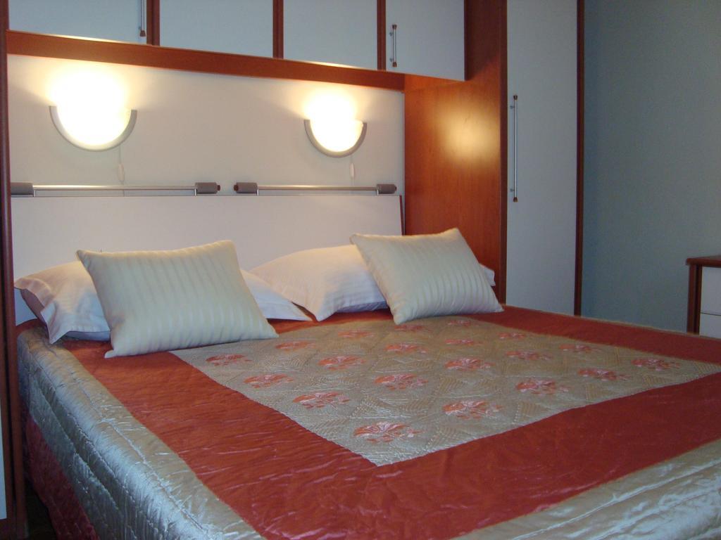 זאדאר Apartments Eja מראה חיצוני תמונה