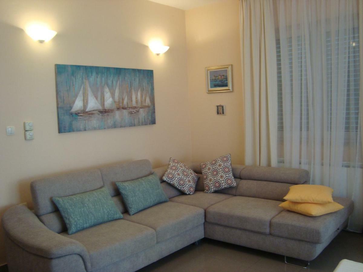זאדאר Apartments Eja מראה חיצוני תמונה